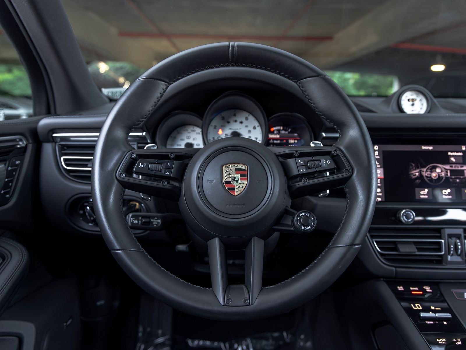 2023 Porsche Macan T
