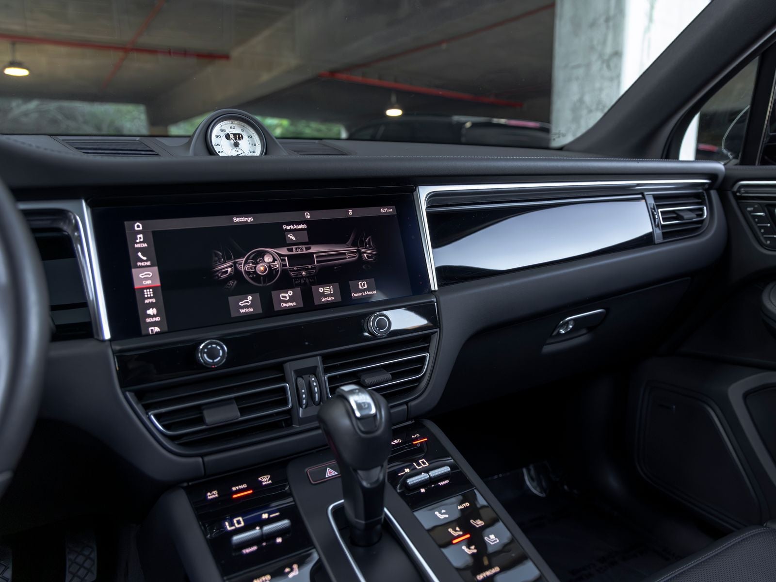 2023 Porsche Macan T