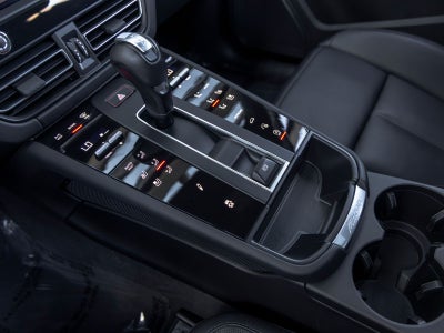 2023 Porsche Macan T