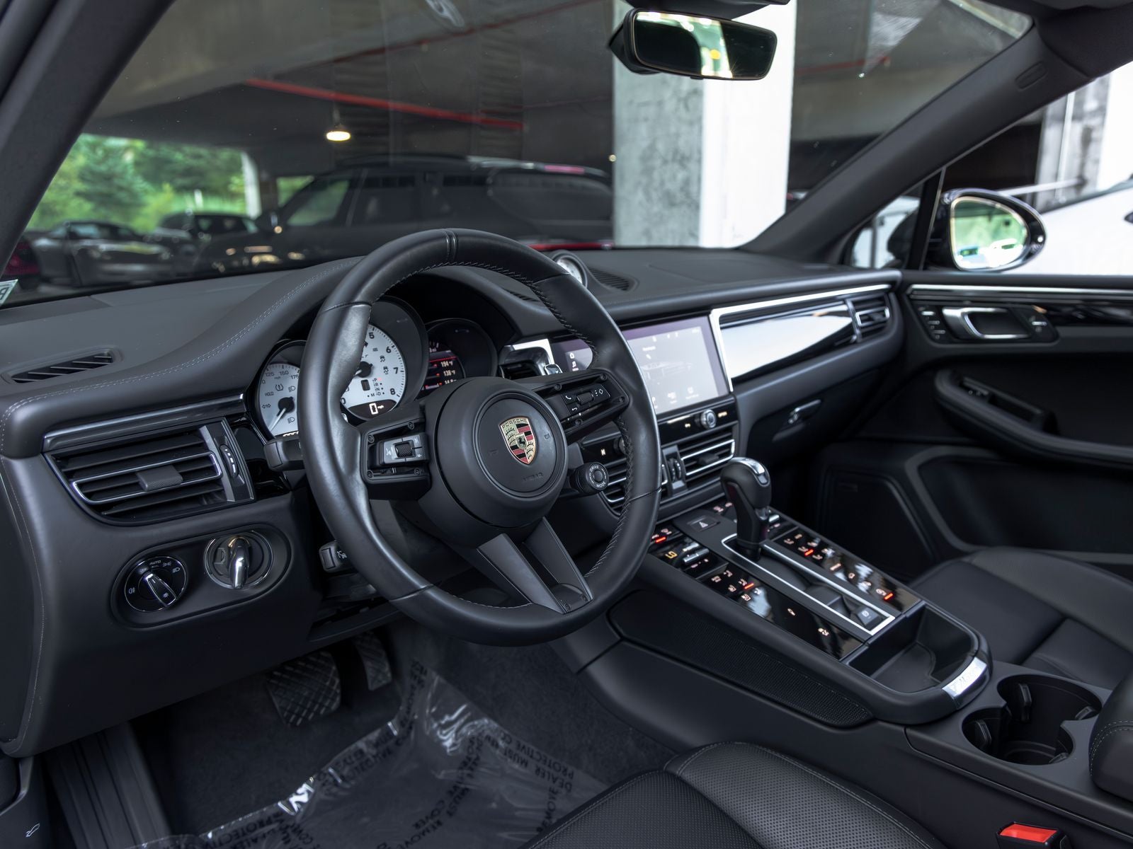 2023 Porsche Macan T