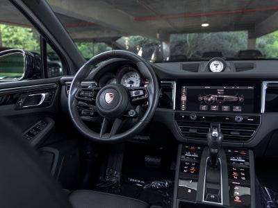 2023 Porsche Macan T