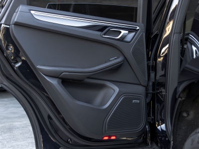 2023 Porsche Macan T