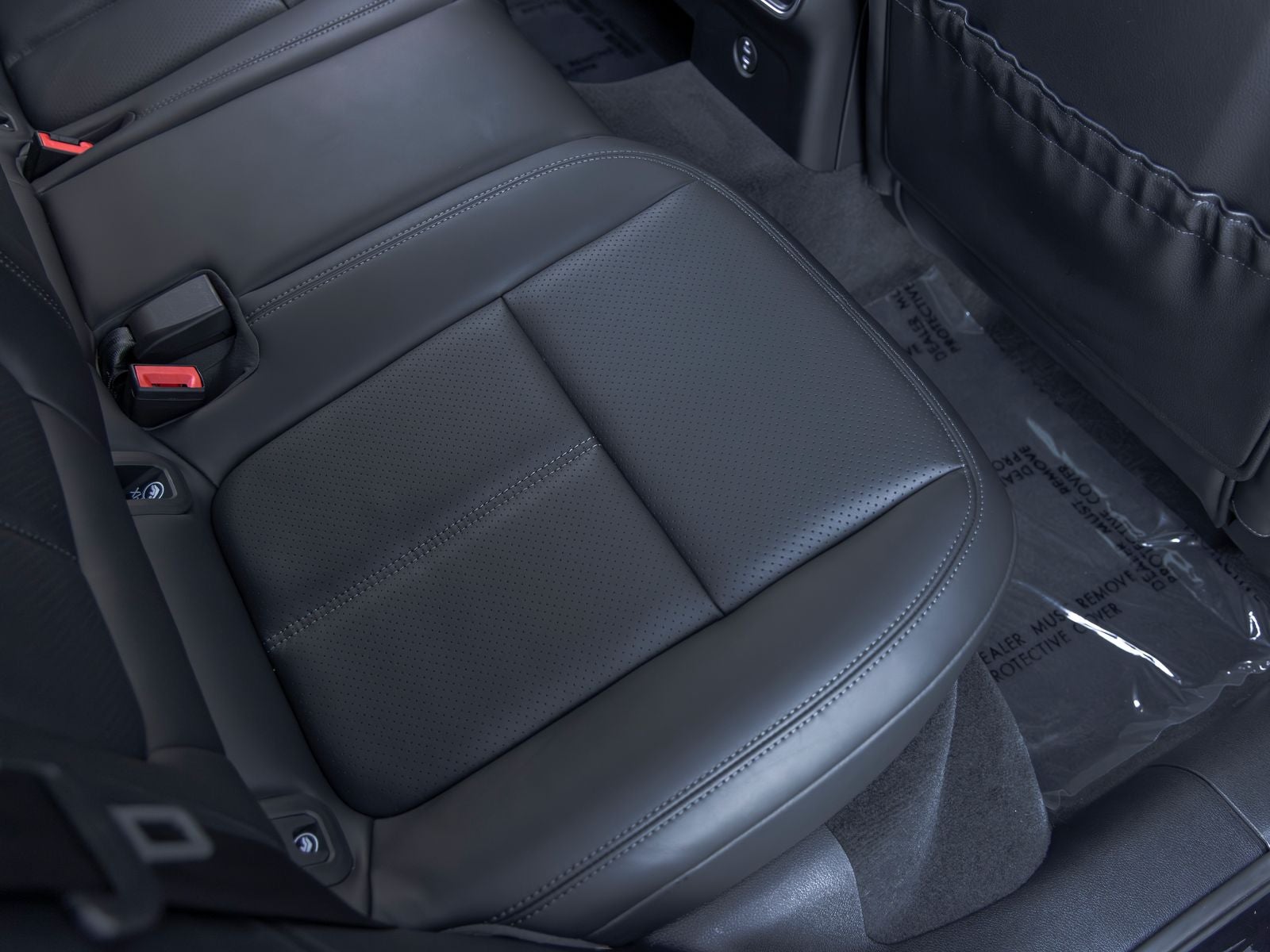 2023 Porsche Macan T