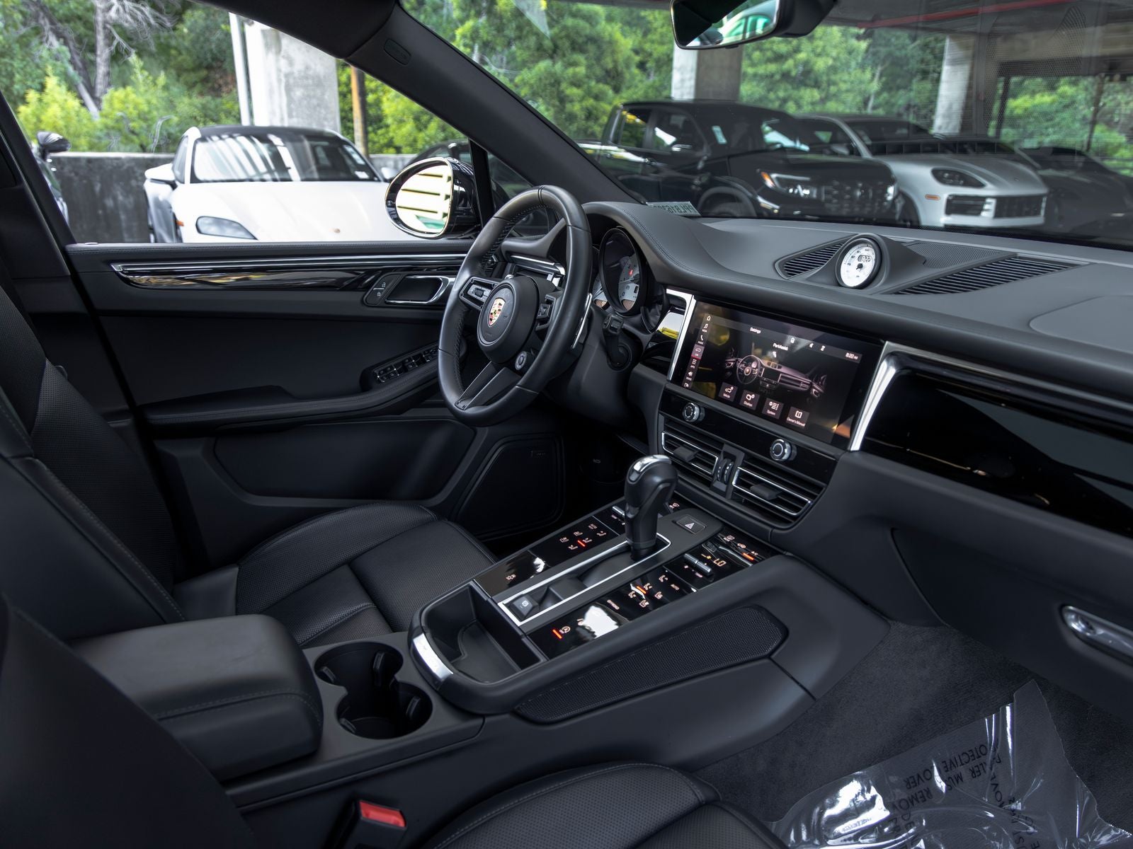 2023 Porsche Macan T