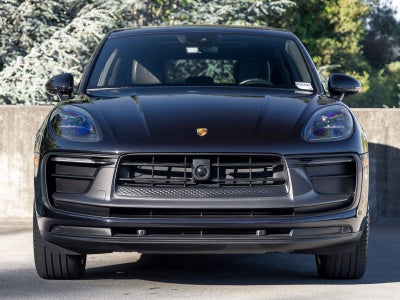 2023 Porsche Macan T
