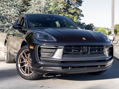 2023 Porsche Macan T