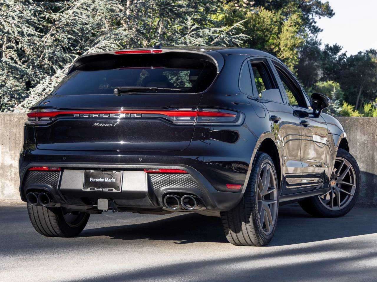 2023 Porsche Macan T