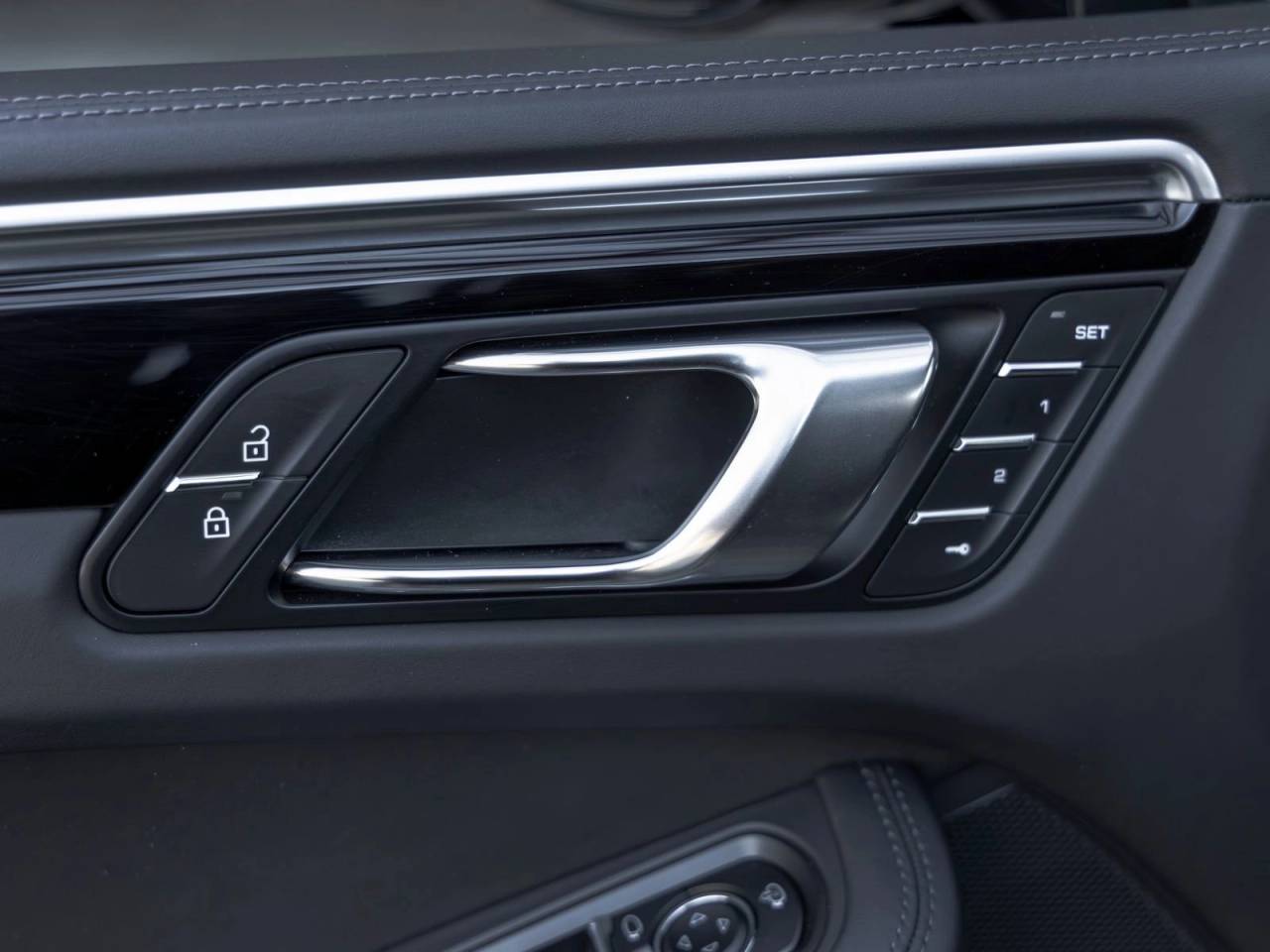 2023 Porsche Macan T
