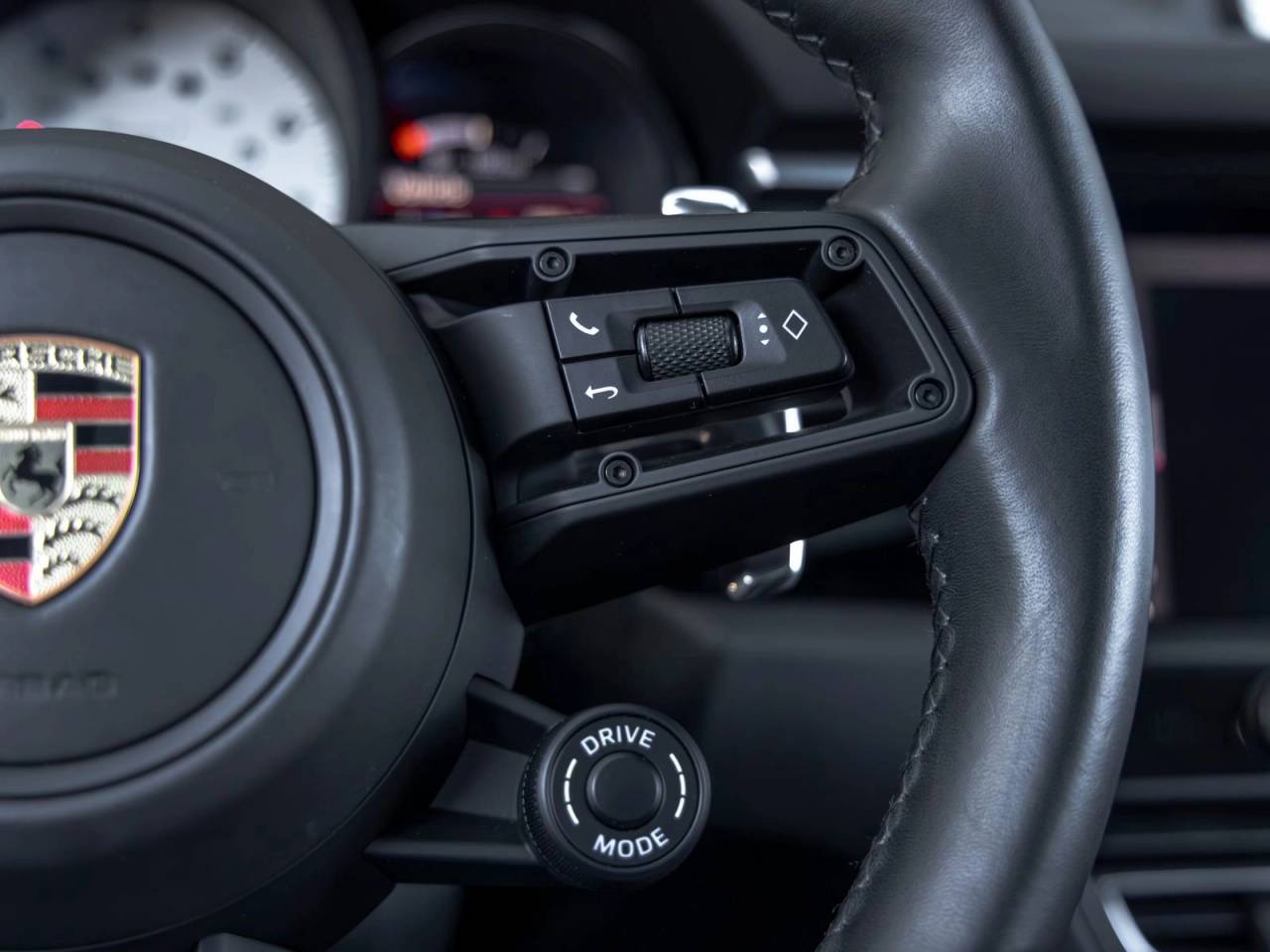 2023 Porsche Macan T