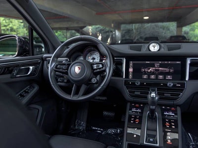 2023 Porsche Macan T