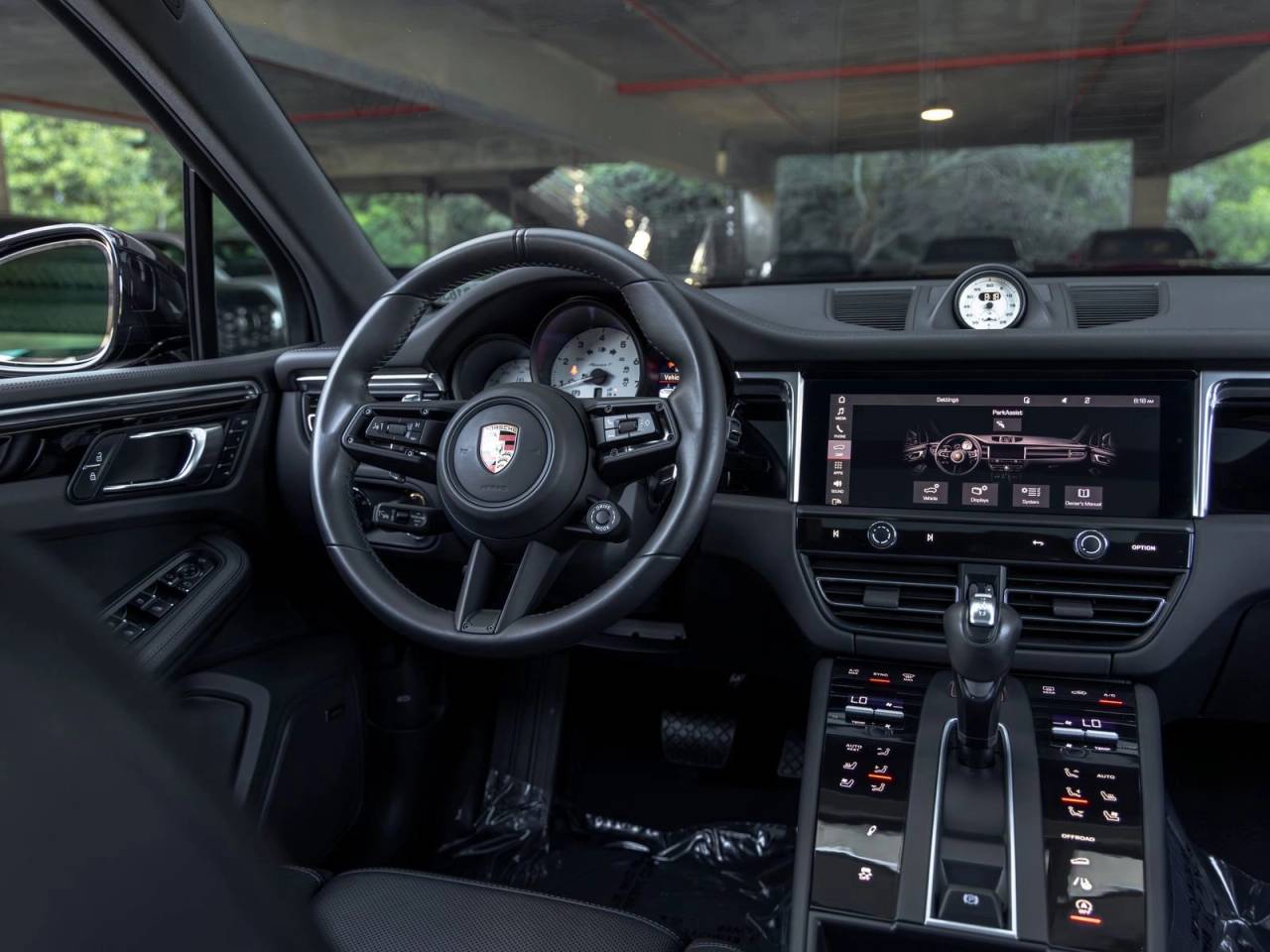 2023 Porsche Macan T