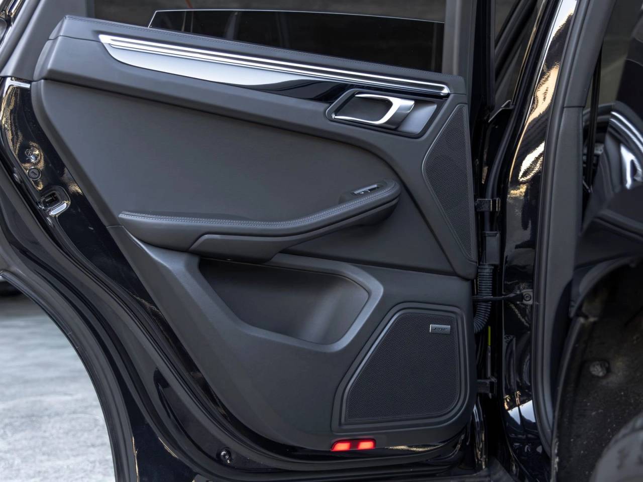 2023 Porsche Macan T