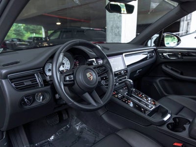 2023 Porsche Macan T