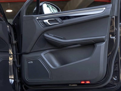 2023 Porsche Macan T