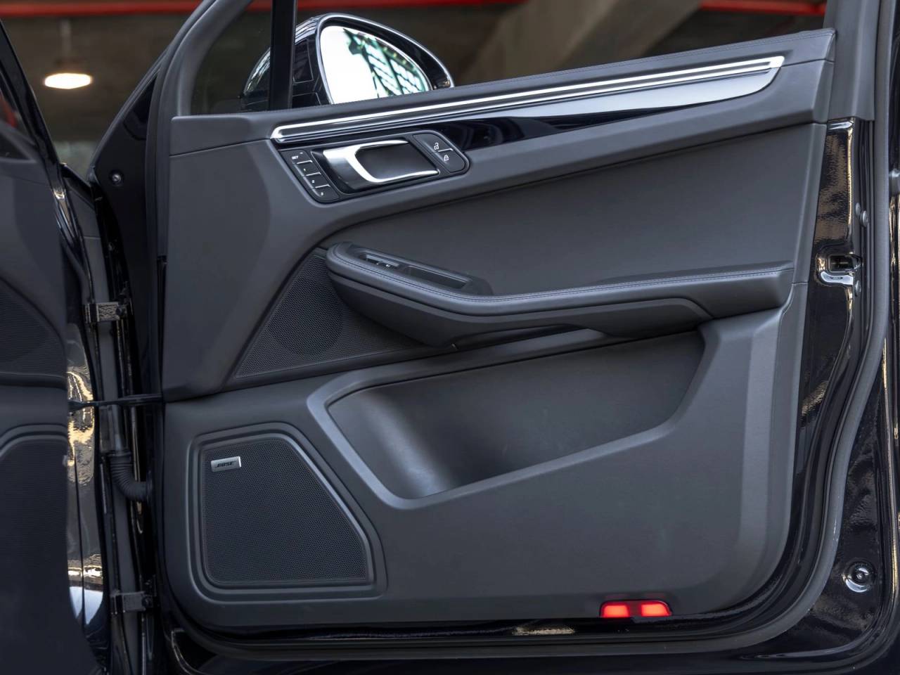 2023 Porsche Macan T