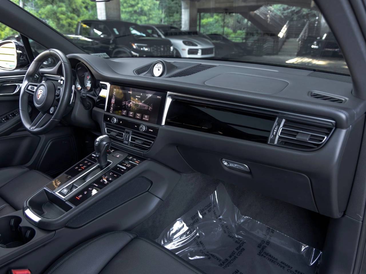 2023 Porsche Macan T