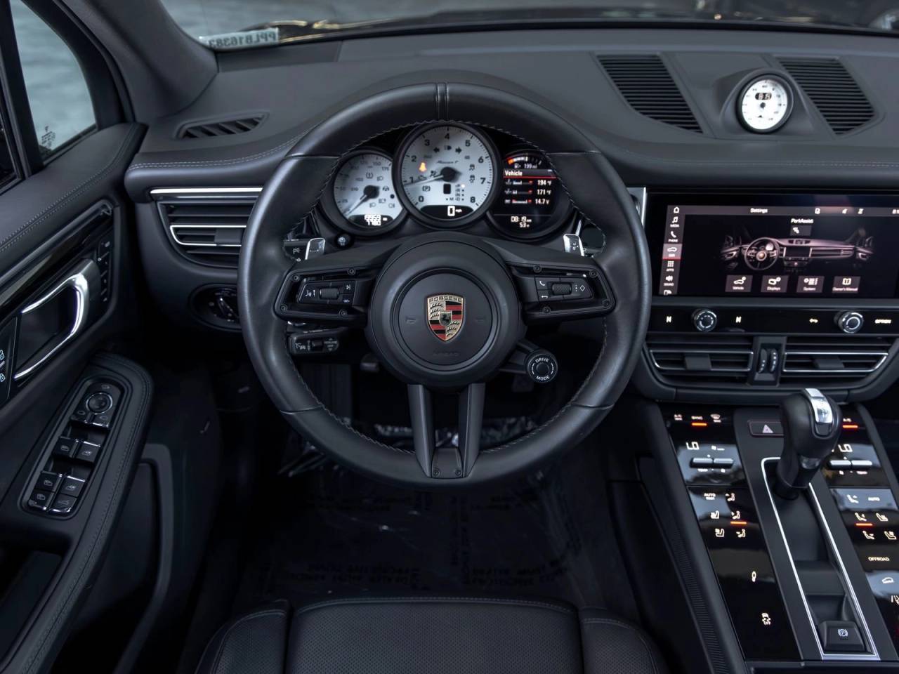 2023 Porsche Macan T
