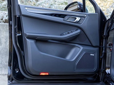 2025 Porsche Macan Macan