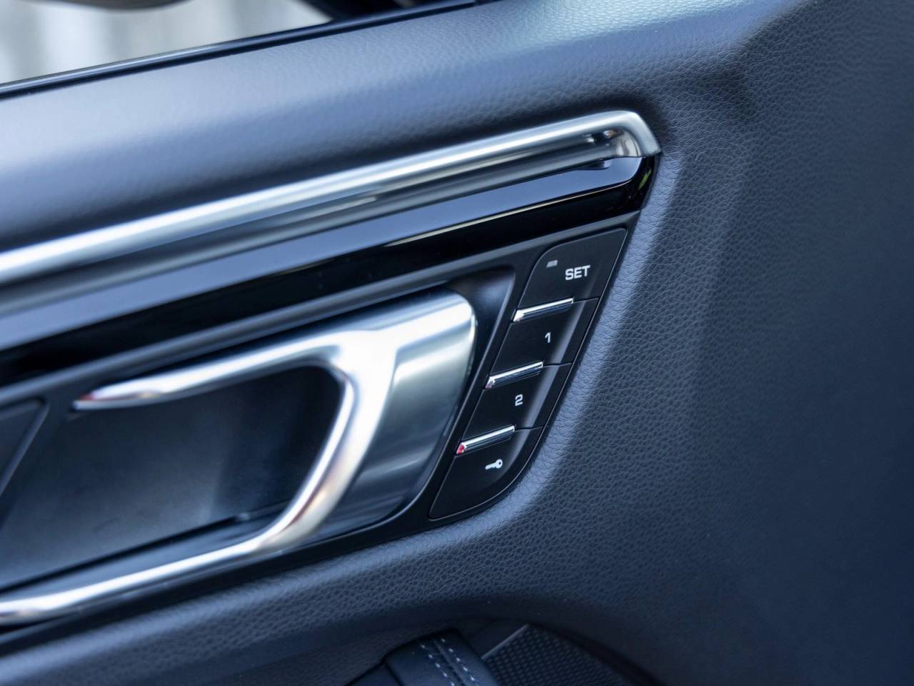 2025 Porsche Macan Macan