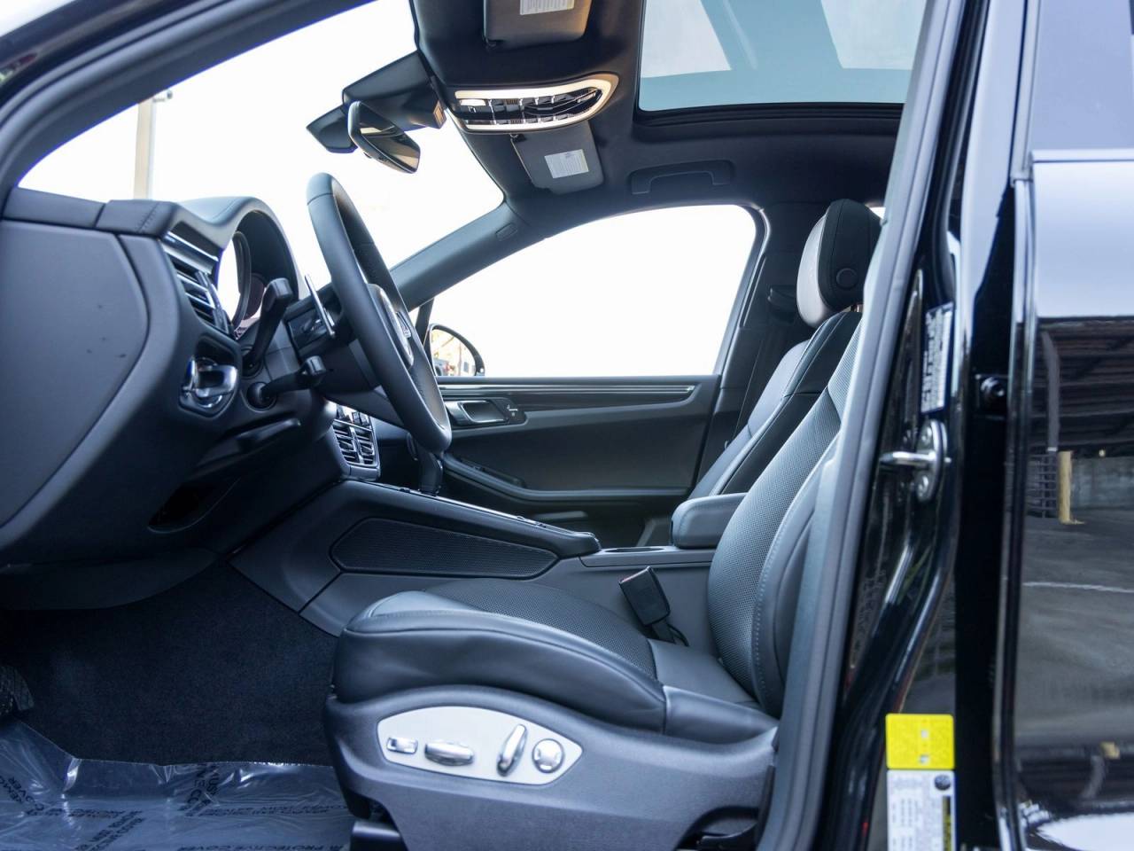 2025 Porsche Macan Macan