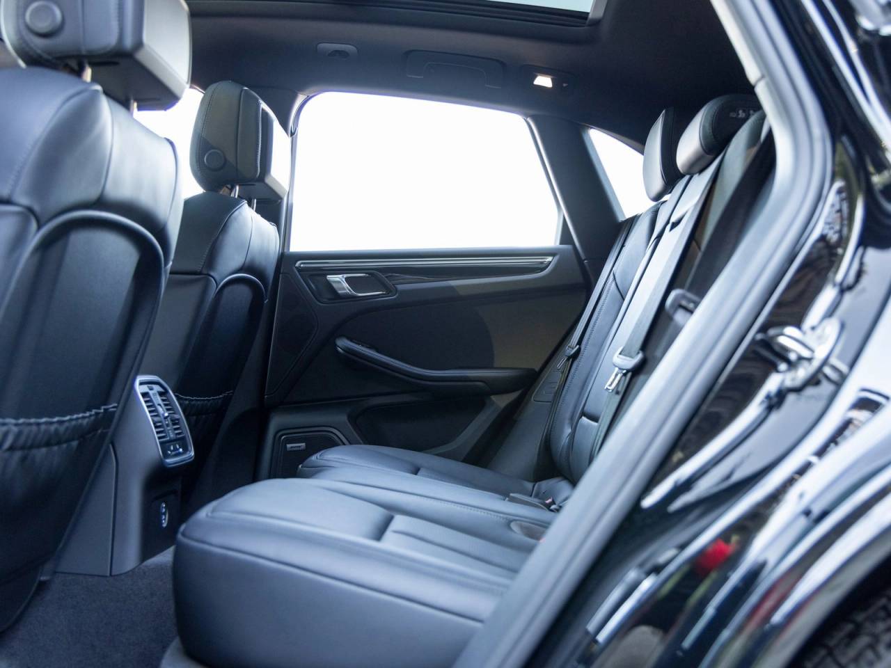 2025 Porsche Macan Macan