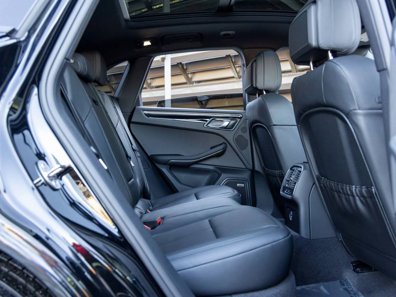 2025 Porsche Macan Macan