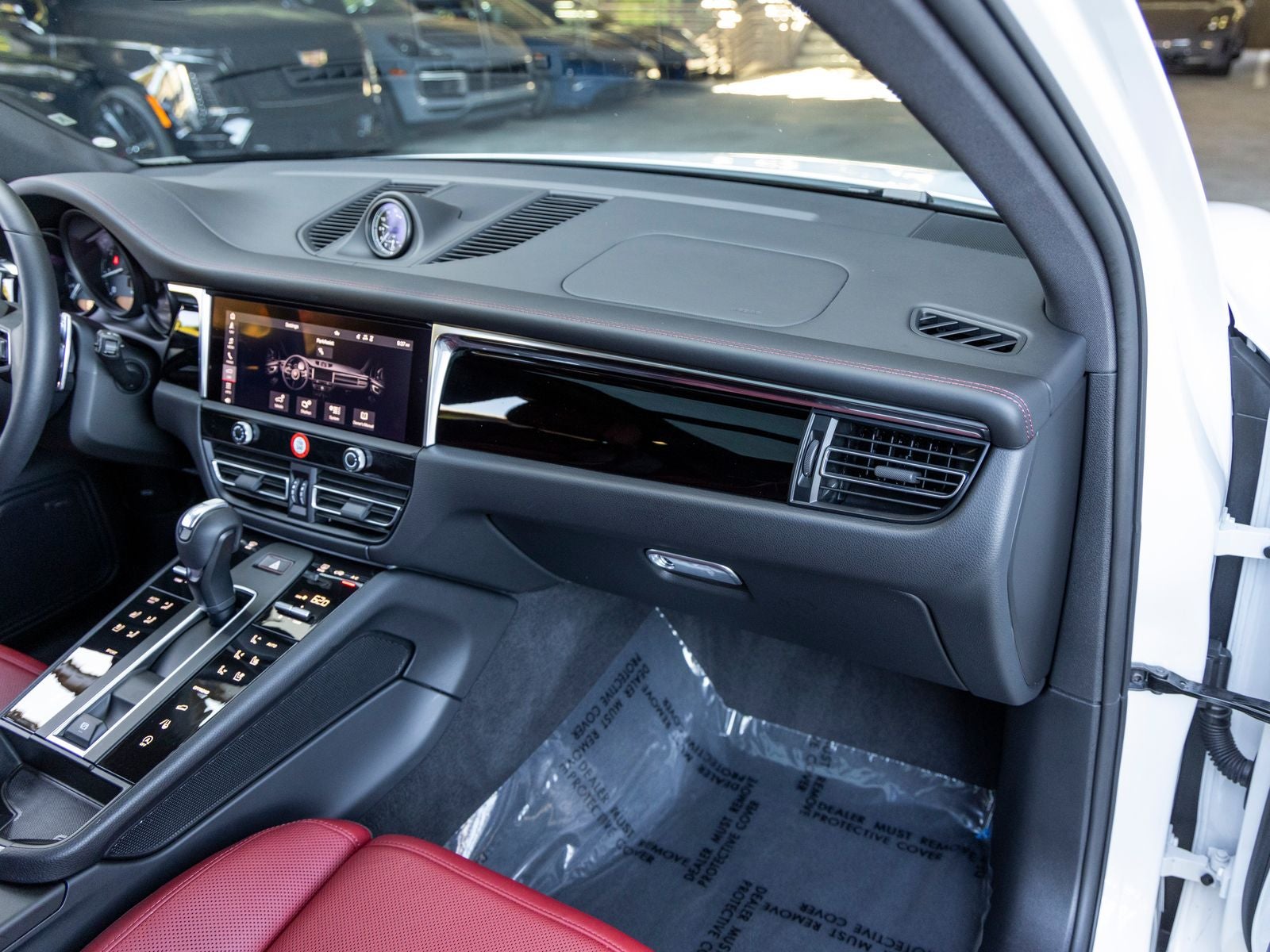2025 Porsche Macan Macan