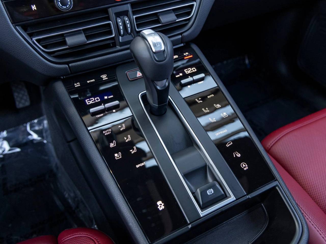 2025 Porsche Macan Macan