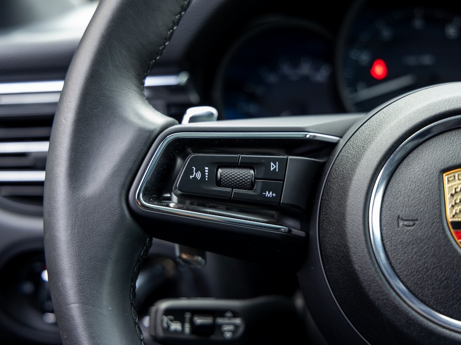 2025 Porsche Macan Macan