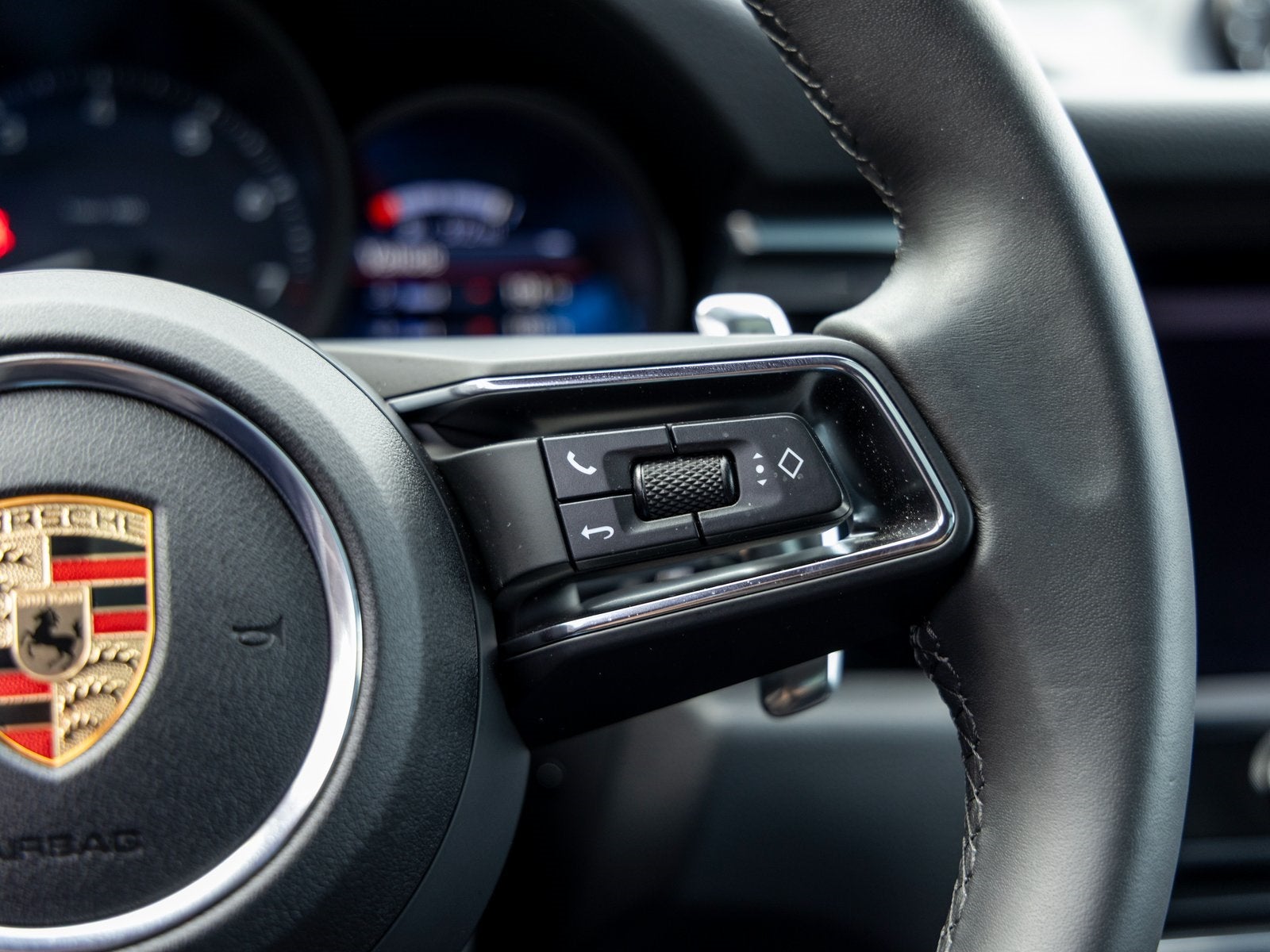 2025 Porsche Macan Macan