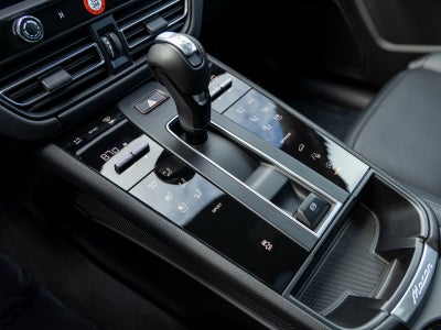 2025 Porsche Macan Macan