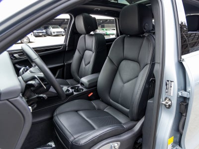 2025 Porsche Macan Macan