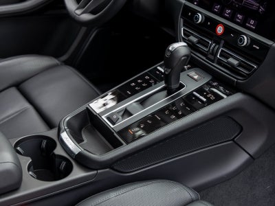 2025 Porsche Macan Macan