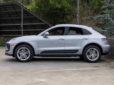 2025 Porsche Macan Macan
