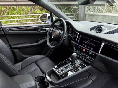 2025 Porsche Macan Macan