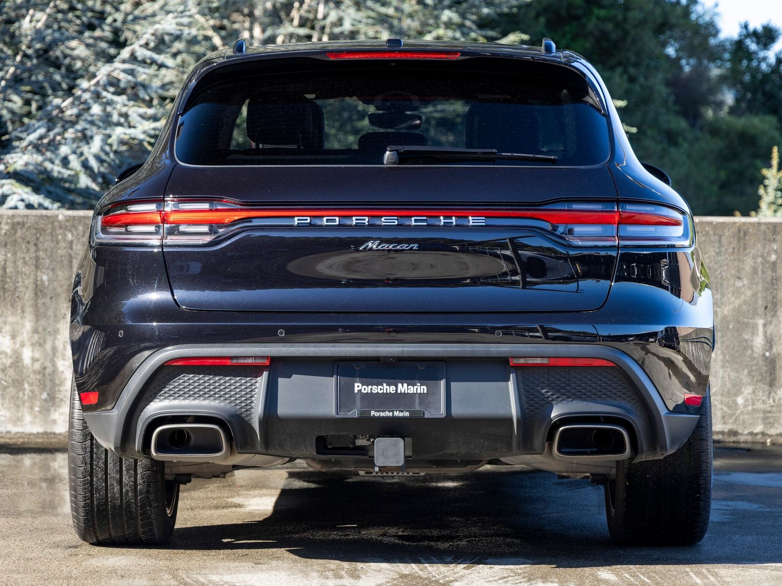 2025 Porsche Macan Base