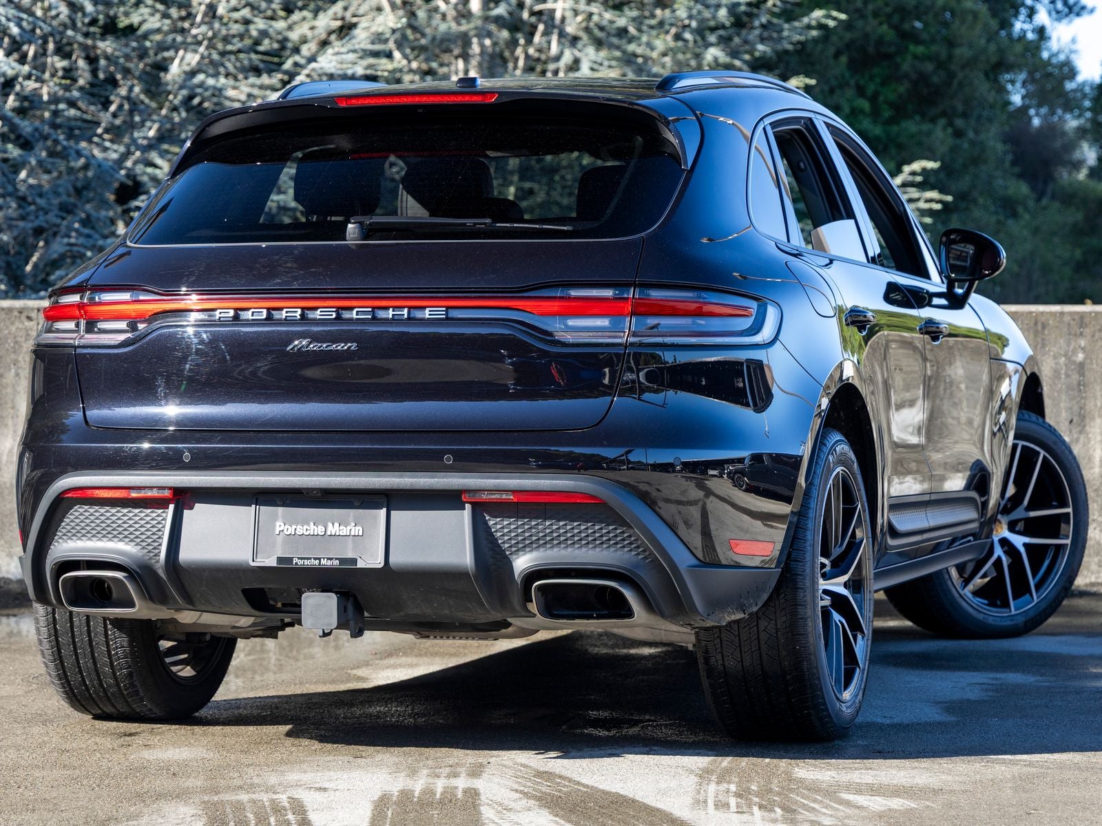 2025 Porsche Macan Base