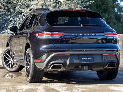 2025 Porsche Macan Base