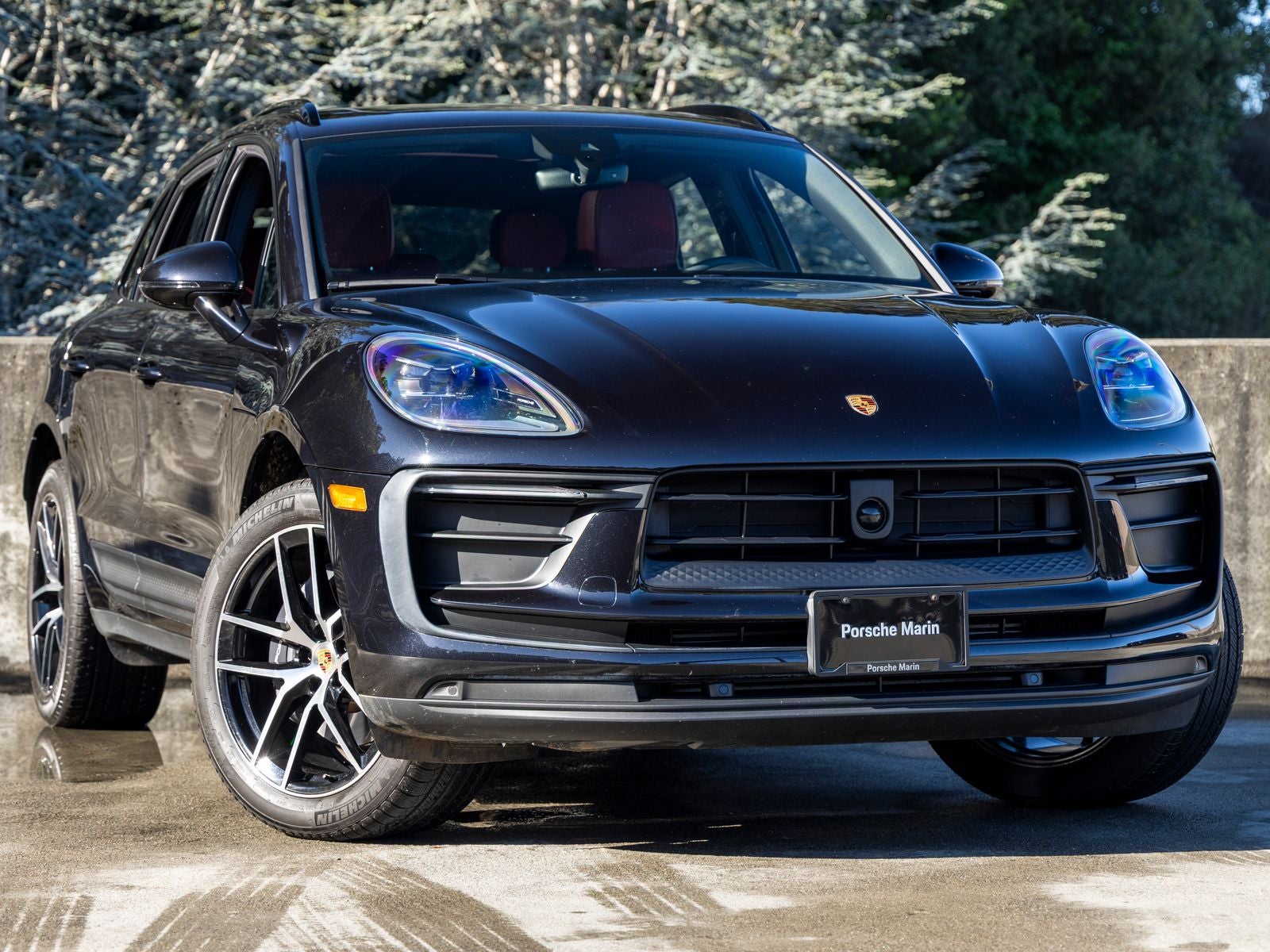 2025 Porsche Macan Base