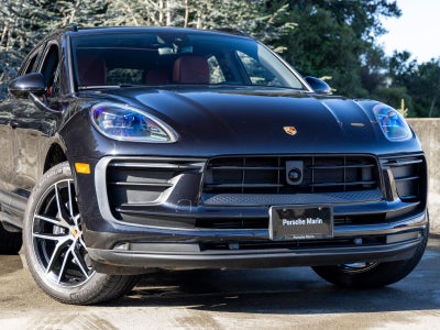 2025 Porsche Macan Base