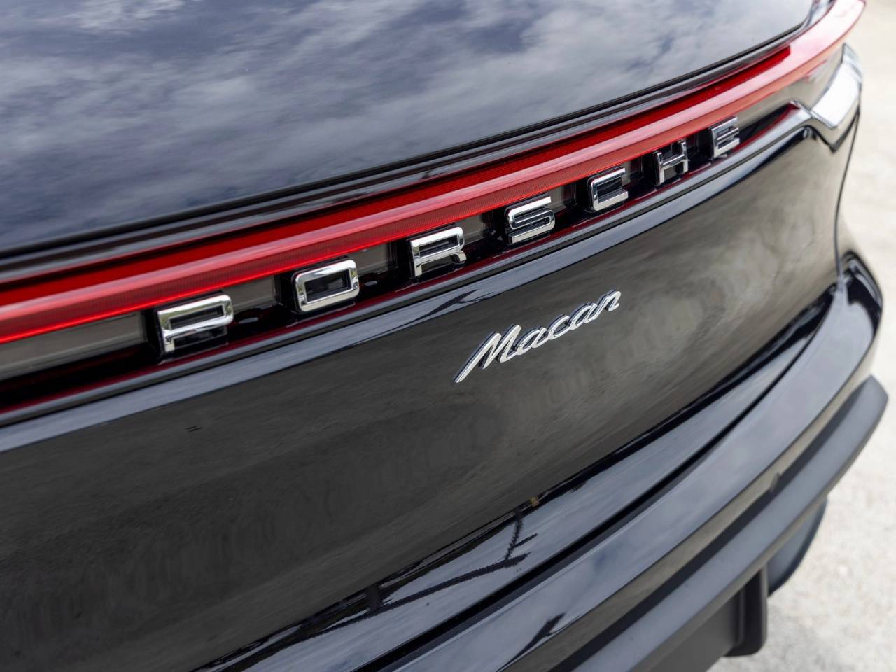 2025 Porsche Macan Macan