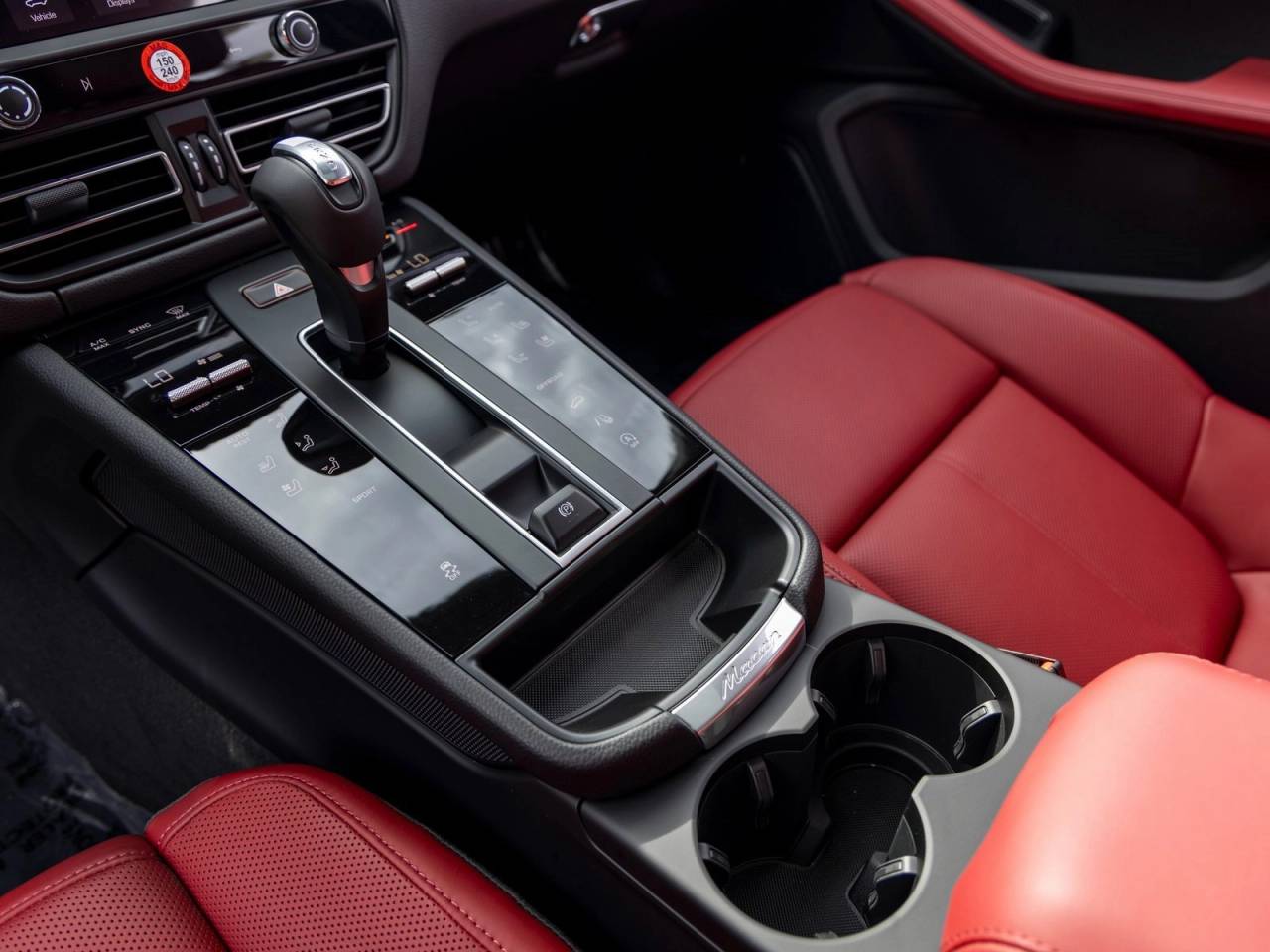 2025 Porsche Macan Macan