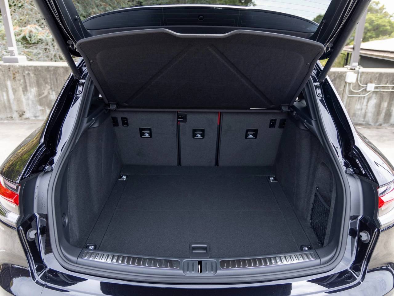 2025 Porsche Macan Macan