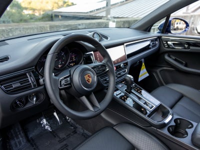2026 Porsche Macan Macan