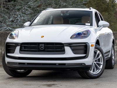 2026 Porsche Macan Base