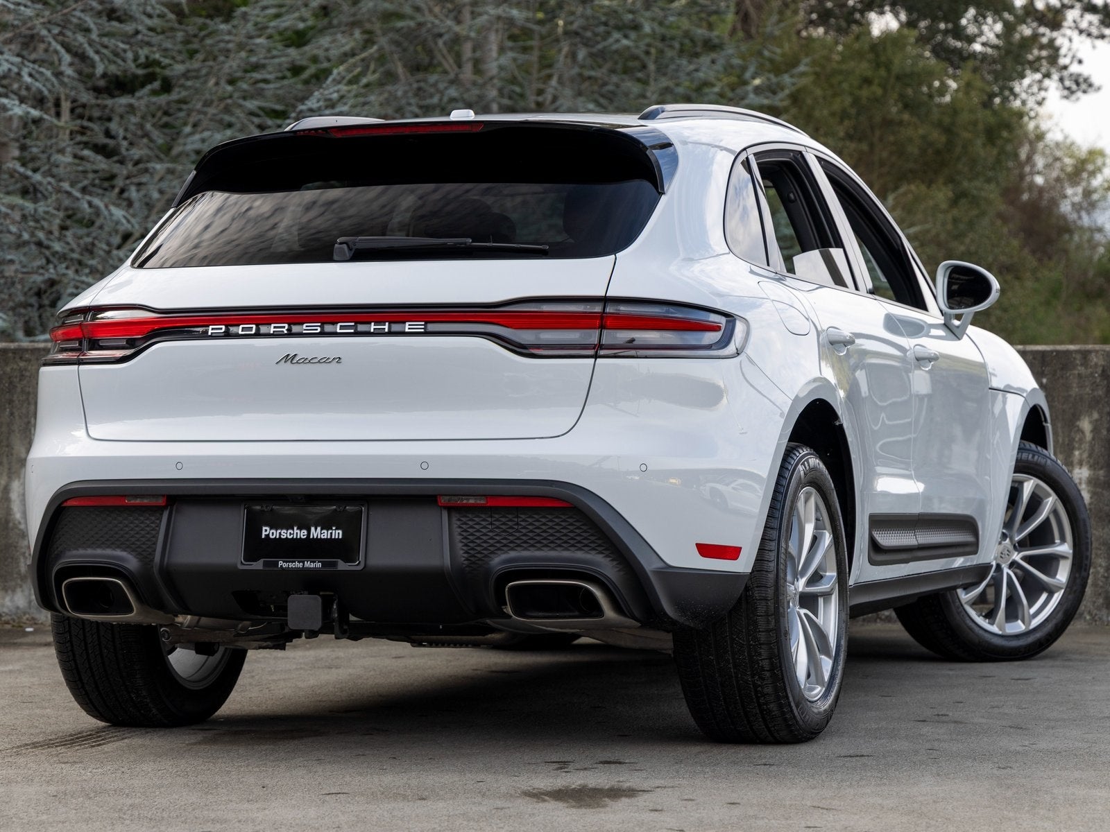 2026 Porsche Macan Base