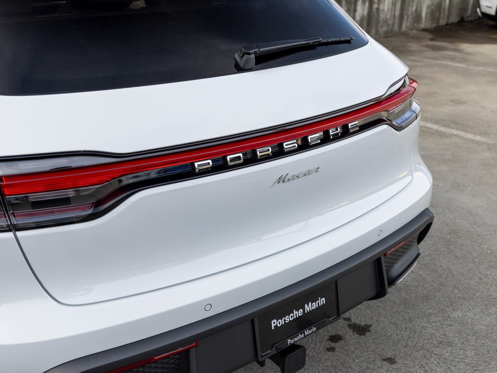 2026 Porsche Macan Base