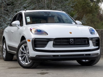 2026 Porsche Macan Base