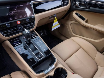 2026 Porsche Macan Macan