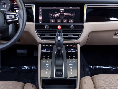 2026 Porsche Macan Macan